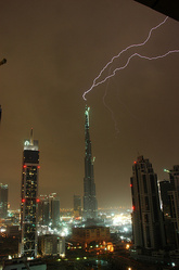 20091129_lightning_Burj_Dubai_psychobob.jpg